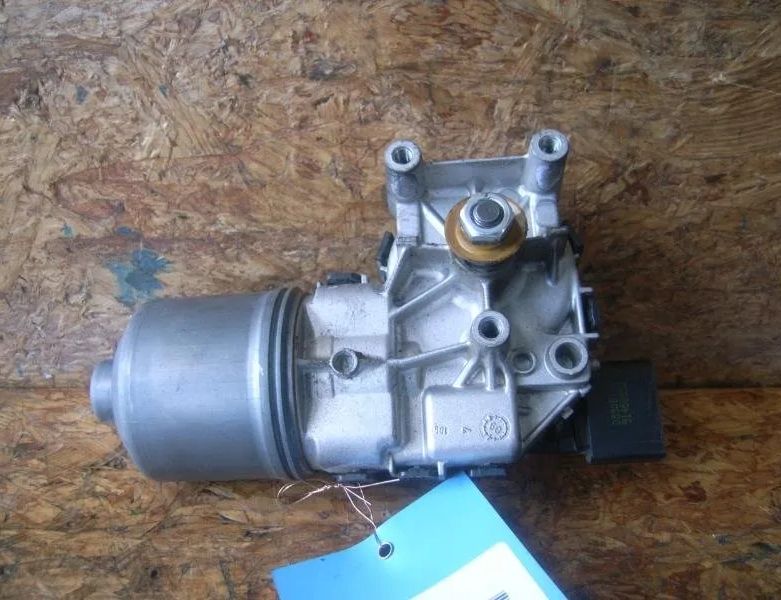 SEAT Ibiza 4 generation (2008-2017) Front Windshield Wiper Mechansm Motor 0390241551,6R1955023A,6R1955023B,6R1955023C,6R1955119,6R1955601,6R1955605,6R1955605A 28146686