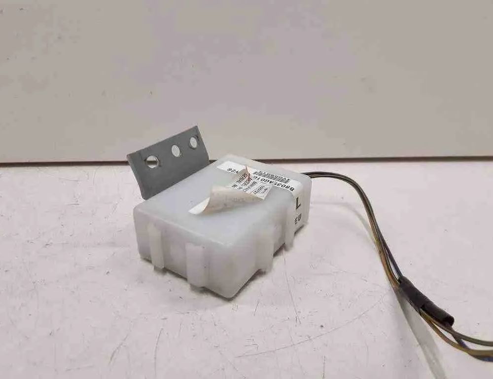 SUBARU Legacy 4 generation (2003-2009) Central locking control unit 88035AG010 32721056