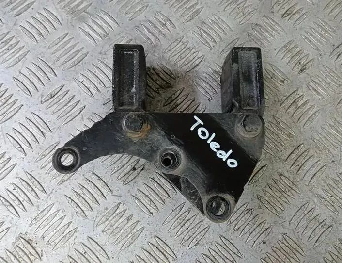 SEAT Toledo 4 generation (2012-2020) Power steering pump mounting bracket 6R0199111C 27952108
