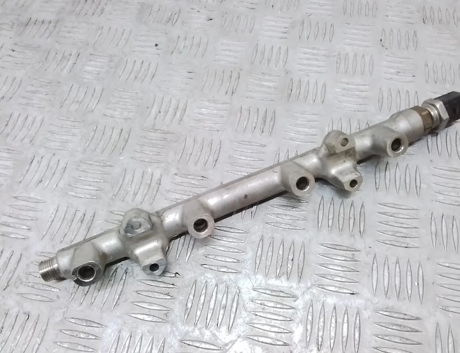 VOLKSWAGEN Jetta 7 generation (2018-2024) Топливная рейка 05E133320 27310046