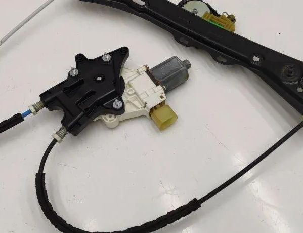 BMW 4 Series F32/F33/F36 (2013-2020) Стеклоподъемник передней правой двери 938576,7281623 31524890