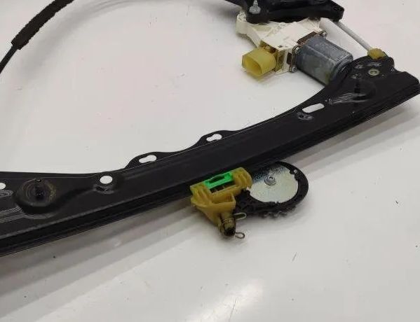 BMW 4 Series F32/F33/F36 (2013-2020) Стеклоподъемник передней правой двери 938576,7281623 31524890