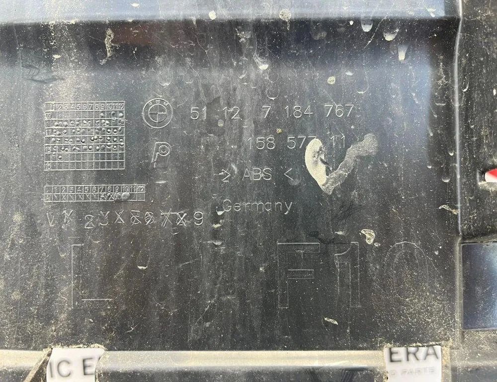 BMW 5 Series F10/F11 (2009-2017) Держатель заднего бампера правый 2JXX27X9,15857711 31534052