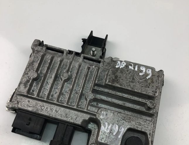 PEUGEOT 208 Peugeot 208 (2012-2015) Блок управления двигателем 9810858280 27332408