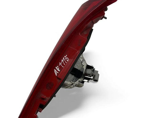 TOYOTA Auris 2 generation (2012-2015) Rear Right Taillight Lamp 05180238 33091118