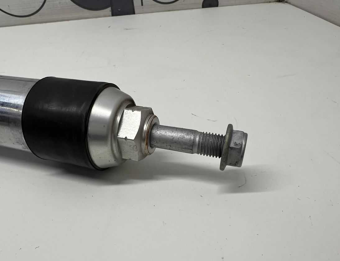 BMW R1250 (2019-2023) Front fork shock absorber 8520516 33000346