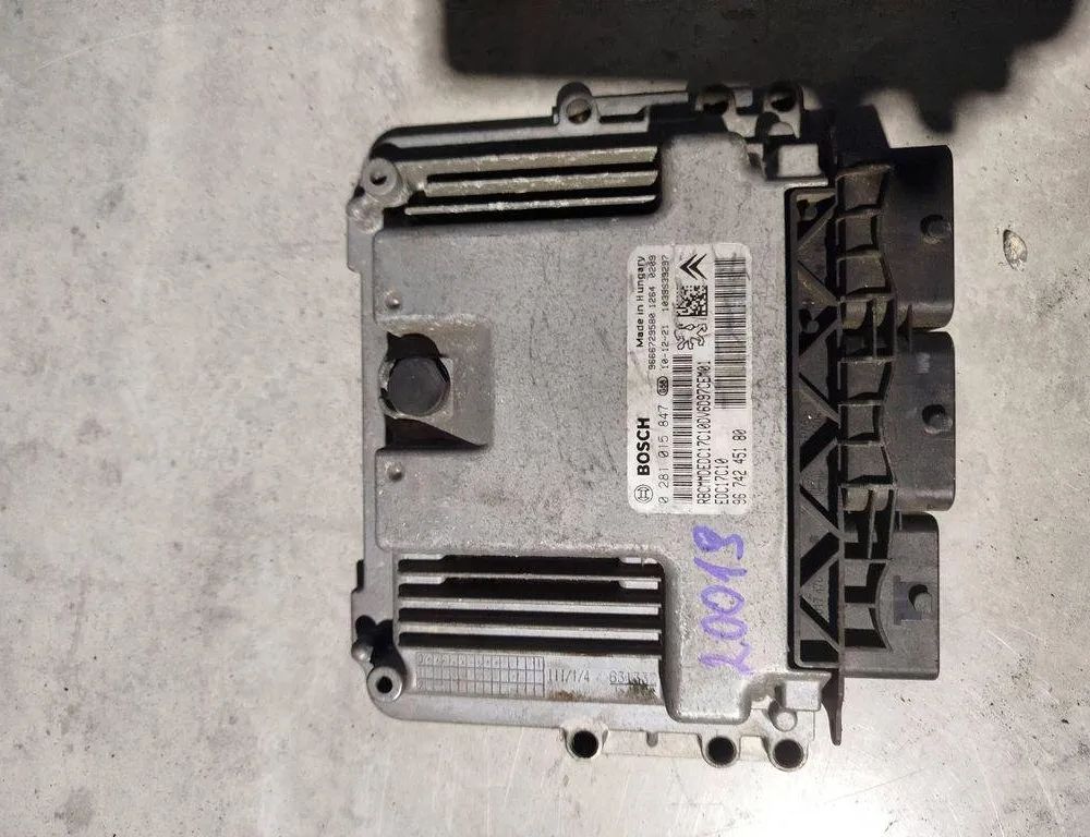 PEUGEOT 308 3 generation (2021-2023) Engine Control Unit ECU 9674245180 32006038