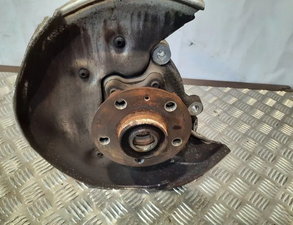 AUDI Q5 8R (2008-2017) Rear Left Wheel Hub 8K0505432AR 15341443