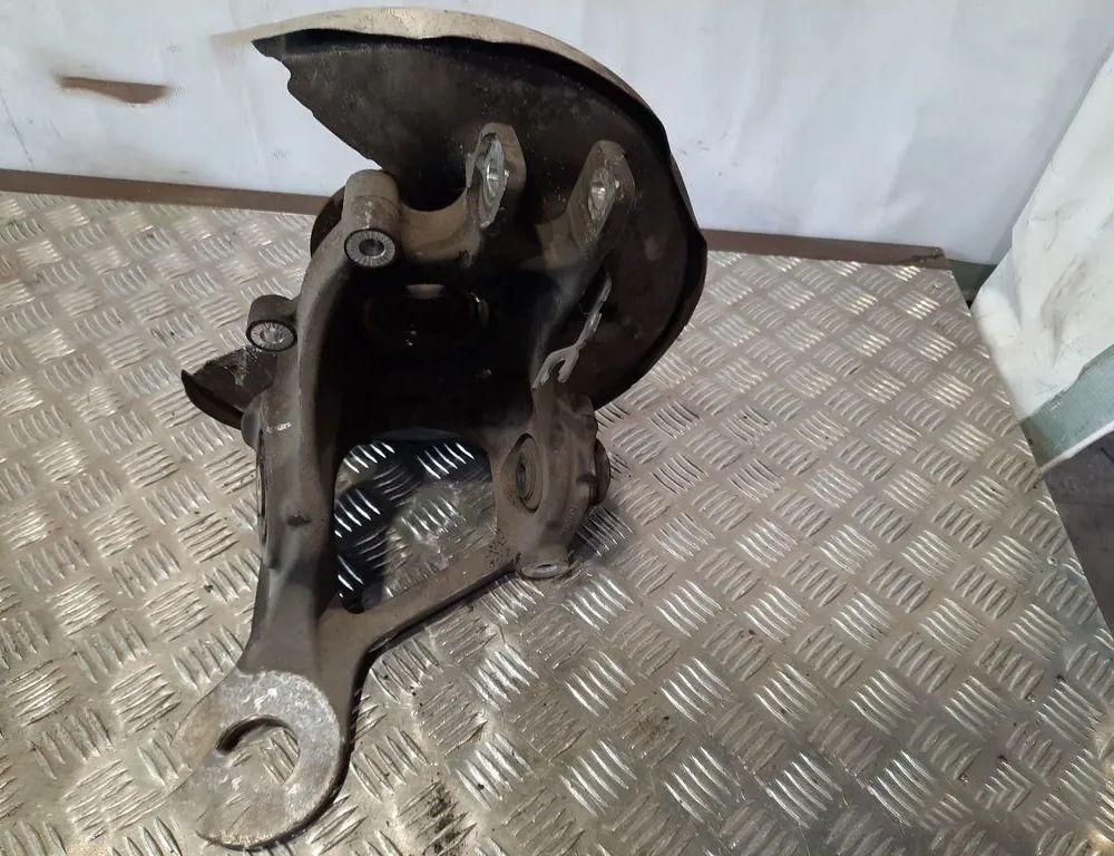 AUDI Q5 8R (2008-2017) Rear Left Wheel Hub 8K0505432AR 15341443