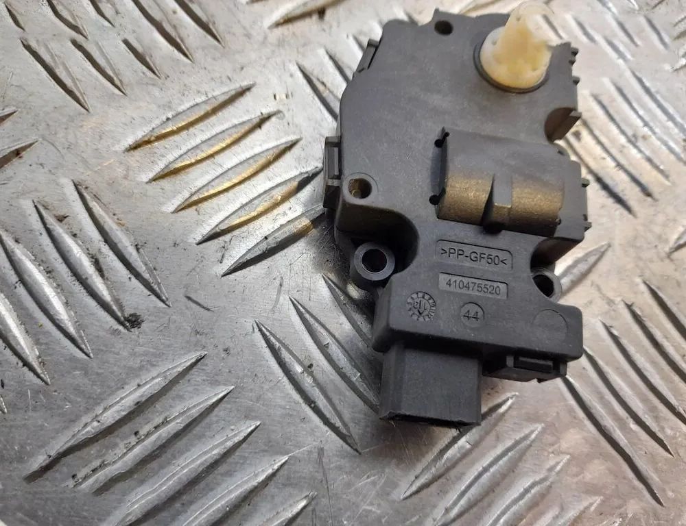 AUDI A5 8T (2007-2016) Клапаны управления внутренним подогревом 412650750,410475520 15350878