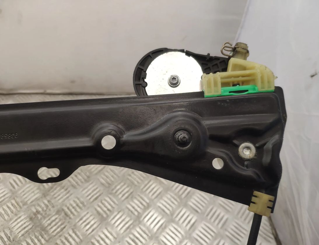 BMW M4 F82/F83 (2013-2020) Front Left Door Window Regulator 7281623,72352747 14179222