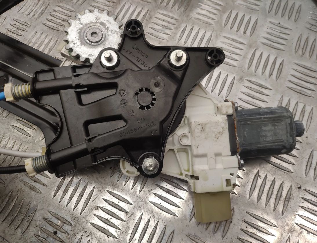 BMW M4 F82/F83 (2013-2020) Front Left Door Window Regulator 7281623,72352747 14179222