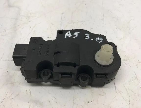 AUDI A5 8T (2007-2016) Клапаны управления внутренним подогревом 410475520 32209406