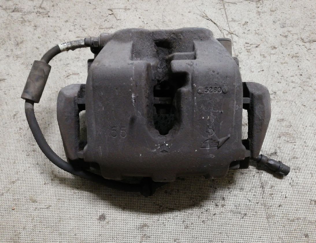 MERCEDES-BENZ R-Class W251 (2005-2017) Супорт тормозов передний левый 28436911