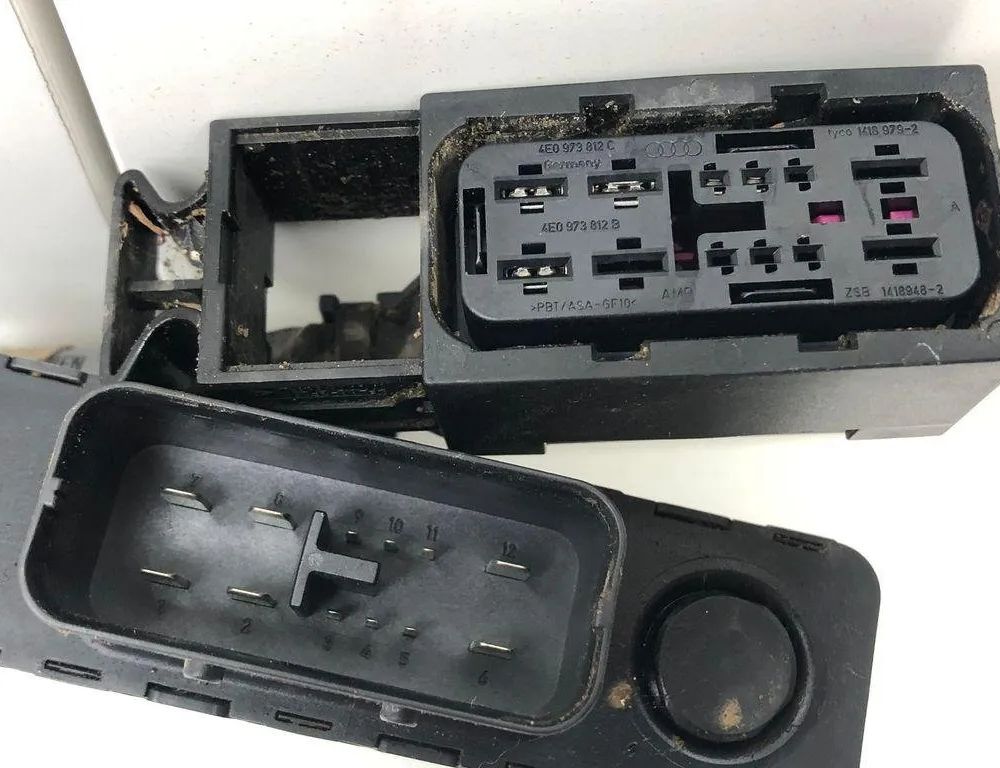 VOLKSWAGEN Passat B7 (2010-2015) Распределительная коробка 3C0971432B,8K0959663A 31275637