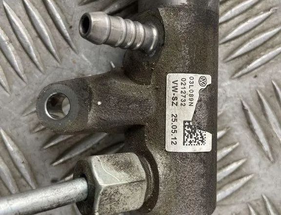 VOLKSWAGEN Passat B8 (2014-2023) Топливная рейка 03L089N 31609224