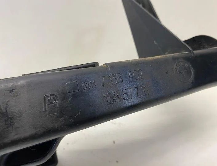 BMW 3 Series E90/E91/E92/E93 (2004-2013) Держатель фонаря передний правый 7138402,51117138402,15857711 22373513