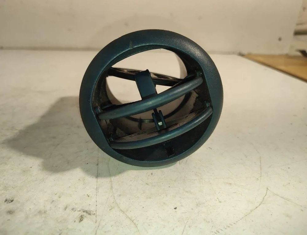 FIAT Doblo 1 generation (2001-2017) Вентиляционные отверстия центральной консоли 225363 31510868