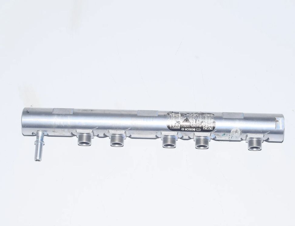 BMW 3 Series E90/E91/E92/E93 (2004-2013) Fuel Rail 0445214183,7809128 10089944