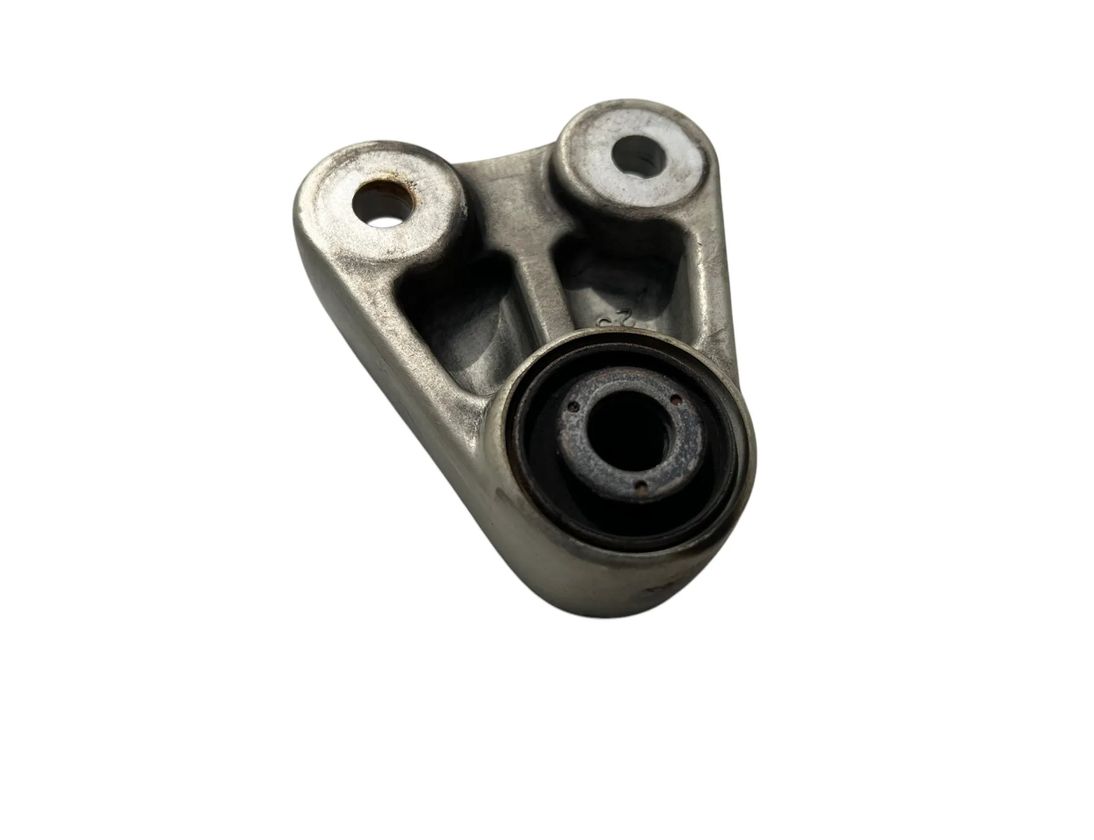 SUZUKI GSF BANDIT Кронштейн правой опоры двигателя gsf1200 30287087