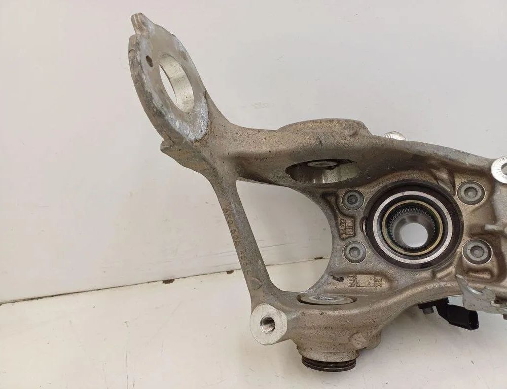 PORSCHE Macan 1 generation (2013-2023) Rear Right Wheel Hub 8R0505436C 31123698