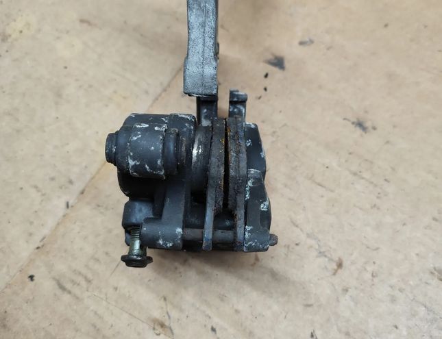 YAMAHA FZ 2 generation (2014-2024) Rear brake caliper 5VX2580W0000 30417983