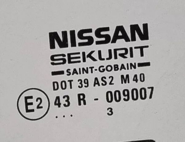 NISSAN Almera N16 (2000-2006) Стекло передней правой двери 43R009007 31107631