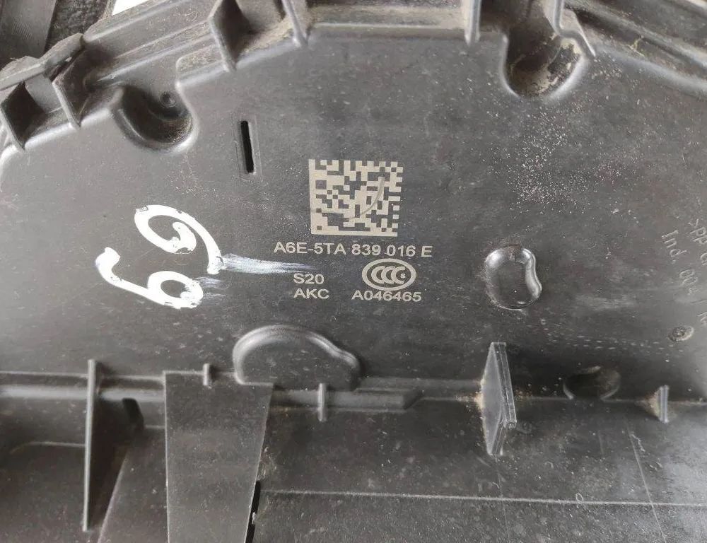 VOLKSWAGEN Passat B7 (2010-2015) Rear Right Door Lock 5E0839016A,5TA839016E 31919544