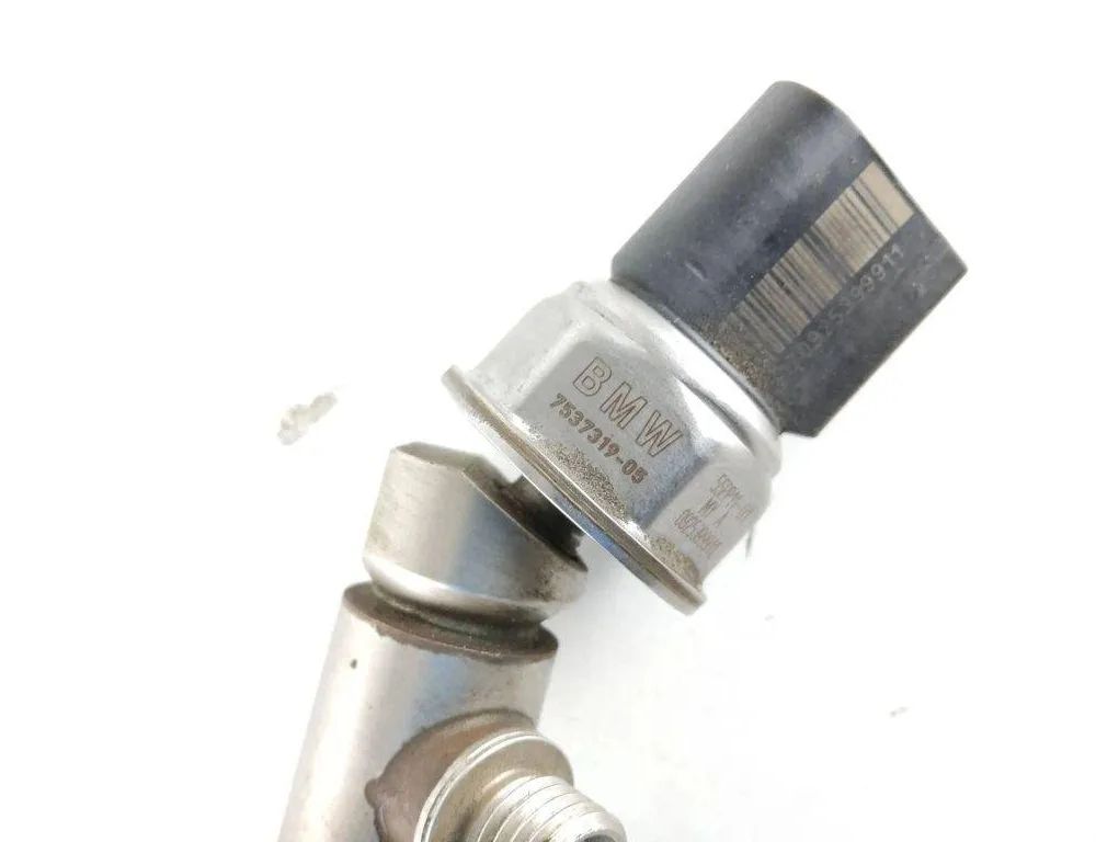 BMW X6 E71/E72 (2008-2012) Топливная рейка 7547599 31924698