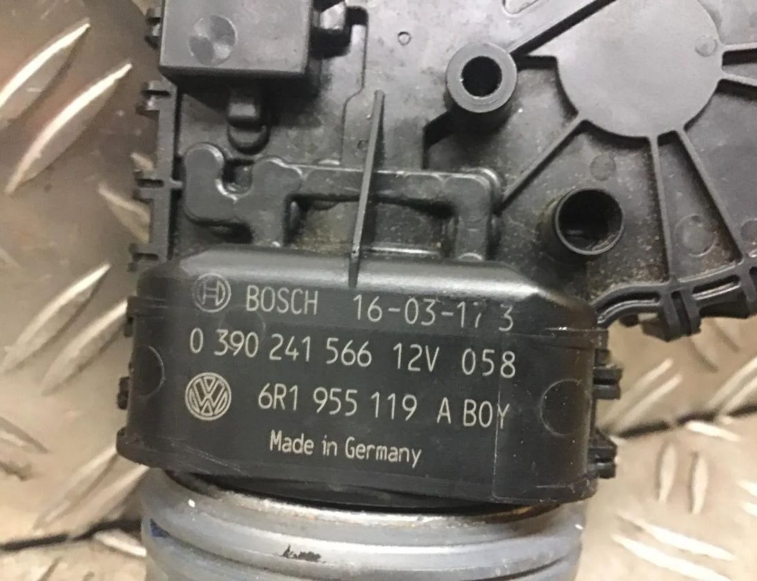VOLKSWAGEN Up 1 generation (2011-2024) Front Windshield Wiper Mechansm Motor 0390241566,6R1955119A 28423685
