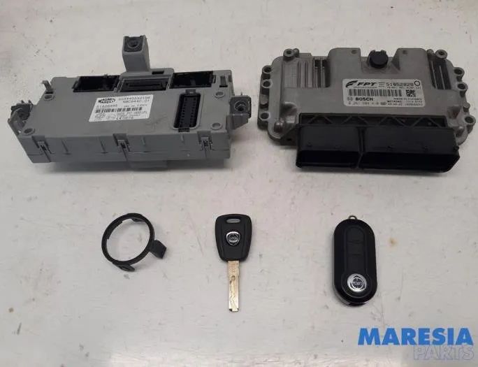 PEUGEOT 208 Peugeot 208 (2012-2015) Блок управления двигателем 9800913080,9807531680,1611427780,1663364780,1613248880,V29059263A,9811585080 27295368