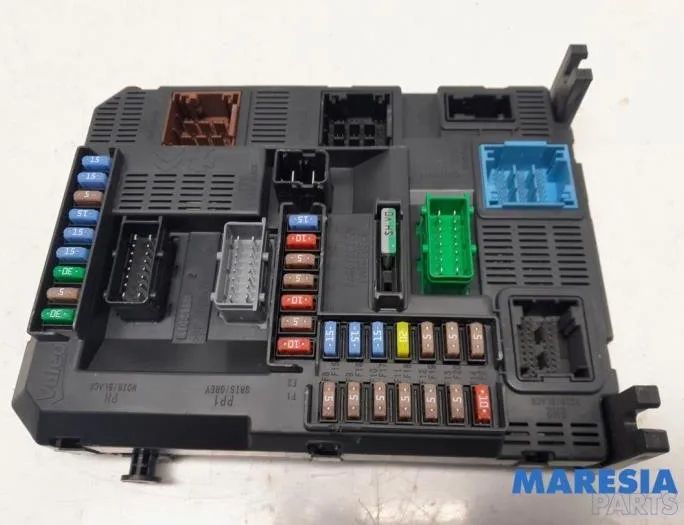 PEUGEOT 208 Peugeot 208 (2012-2015) Блок управления двигателем 9800913080,9807531680,1611427780,1663364780,1613248880,V29059263A,9811585080 27295368