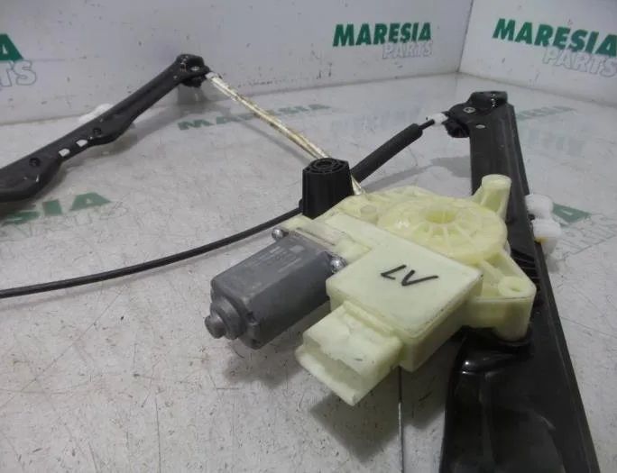 PEUGEOT 308 T9 (2013-2021) Стеклоподъемник передней левой двери 9816273280,9681189880,9677734880 27344140