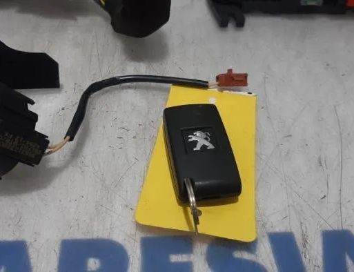 PEUGEOT 207 1 generation (2006-2009) Engine Control Unit ECU 9666681180,9663123280,9800268980,9666951980,657077,180123008,6580YJ,6580YK,1663371380,BSIEVX0100,1610007580 27656230