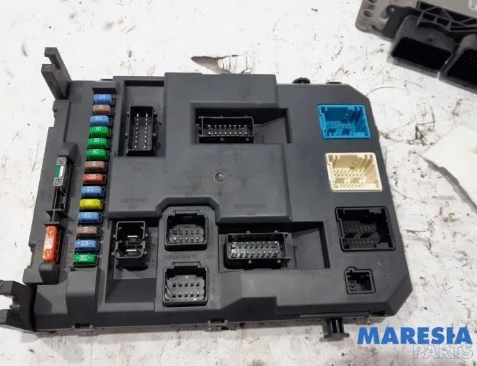CITROËN C3 2 generation (2009-2016) Engine Control Unit ECU 9666952080,9666729580,0281017600,9676830080,9663123380,657071,6580YG,6160C1,BSIEVX0200,6580YH 27755139