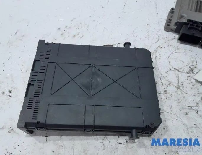 CITROËN C3 2 generation (2009-2016) Engine Control Unit ECU 9666952080,9666729580,0281017600,9676830080,9663123380,657071,6580YG,6160C1,BSIEVX0200,6580YH 27755139