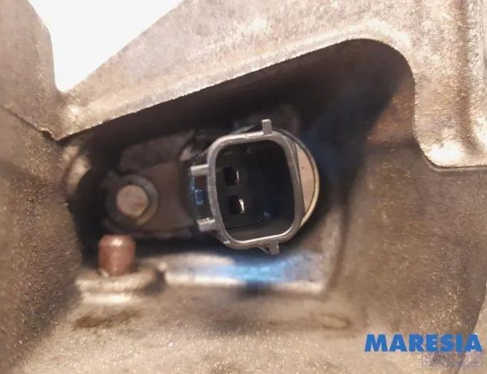 RENAULT Clio 4 generation (2012-2020) Крышка переднего двигателя 135024452R,135028725R 27786563