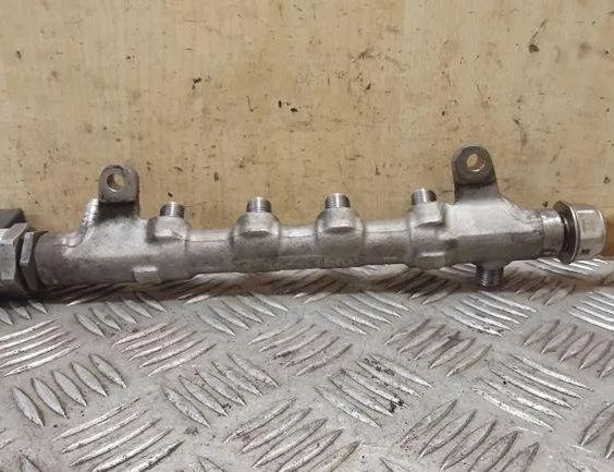 VOLKSWAGEN Passat CC 1 generation (2008-2017) Топливная рейка 3CRS0005,0281006075,057130764AB 26175847