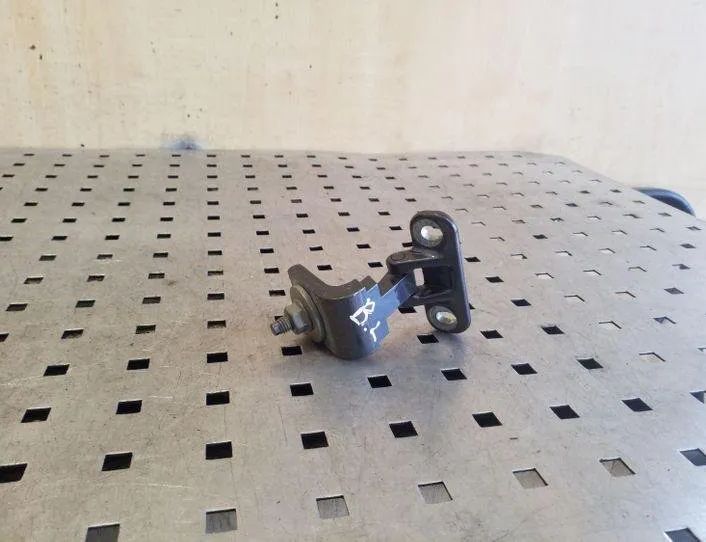 VOLKSWAGEN Passat Variant 1 generation (2010-2024) Left Side Bootlid Hinge 8V3827299B 26209441