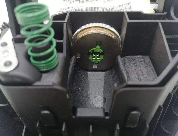 PEUGEOT 207 1 generation (2006-2009) Steering Wheel Airbag 96500674ZD 22709699