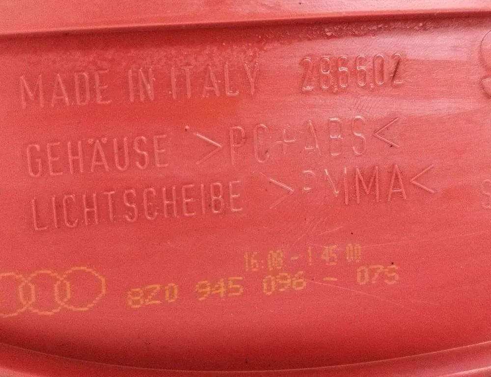 AUDI Q2 1 generation (2016-2024) Фонарь задний правый 8Z095096 30818105