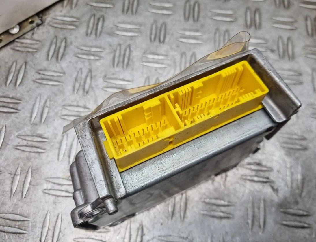 MITSUBISHI Outlander 1 generation (2001-2008) Блок SRS P8635A053 27526284