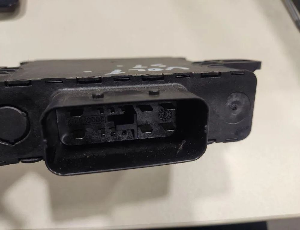 AUDI A8 D2/4D (1994-2002) Распределительная коробка 8K0959663A 31416930