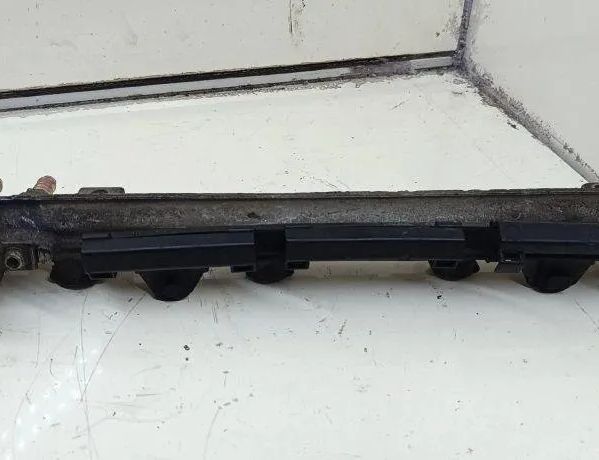 VOLKSWAGEN Golf 7 generation (2012-2024) Топливная рейка 036133319ak 31900792