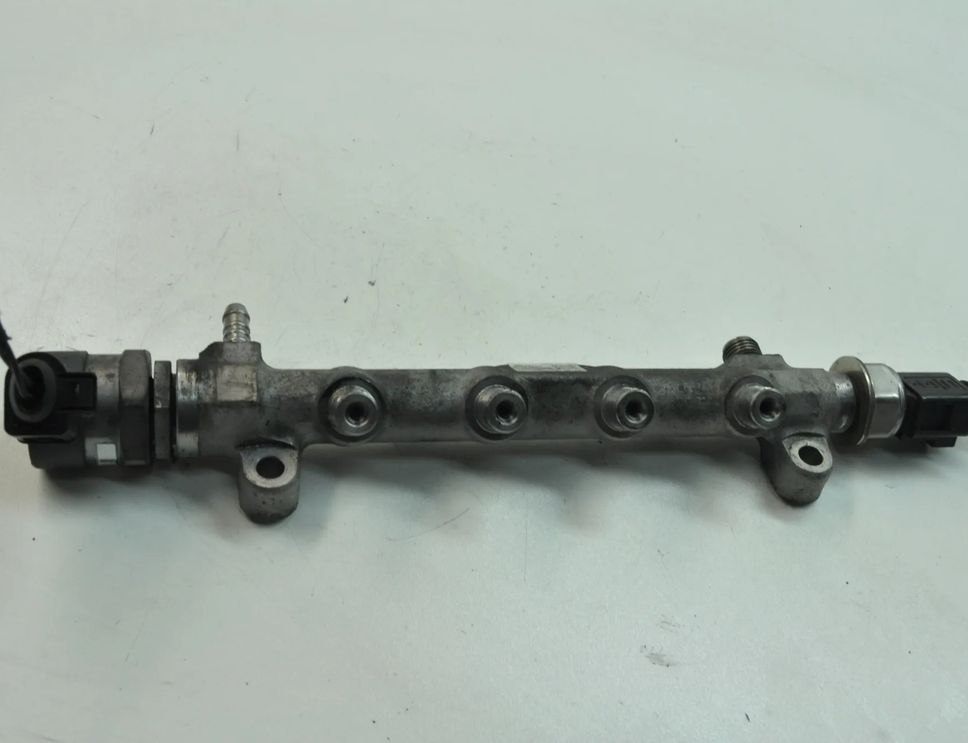 VOLKSWAGEN Golf 7 generation (2012-2024) Топливная рейка 04L906054,057130764AB 2686089