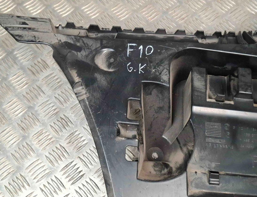 BMW 5 Series F10/F11 (2009-2017) Rear Left Bumper Bracket 7184767,15857711 32636402