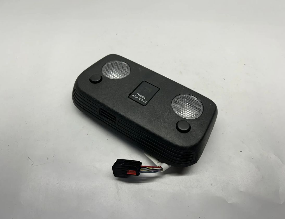 FORD USA Mustang 6 generation (2014-2024) Освещение салона FR3T-15K609-BB,FR3T15K609BB,JR3B-63519A58-CA,JR3B63519A58CA 30266248