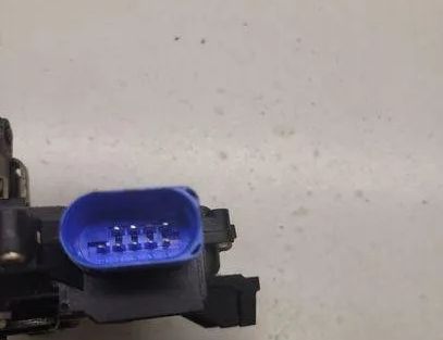 VOLKSWAGEN Touran 1 generation (2003-2015) Замок двери передний правый 3D1837016 23932846