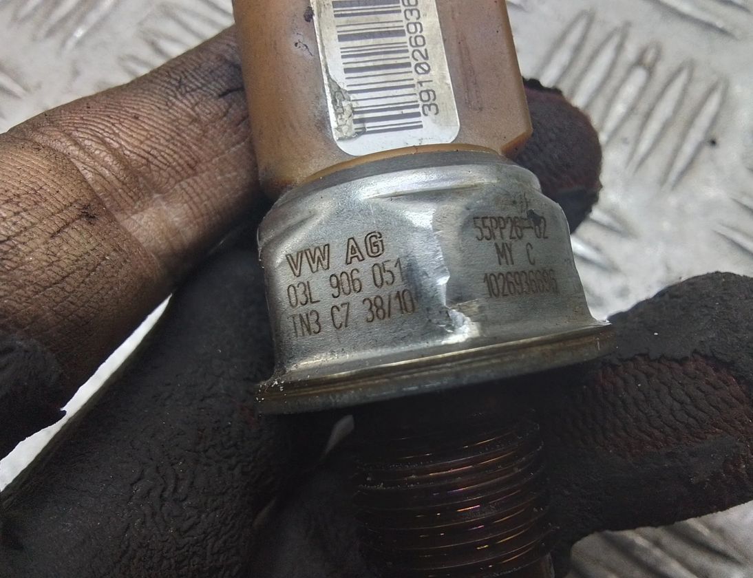 SEAT Alhambra 2 generation (2010-2021) Датчик давления топлива 03l906051 24510504