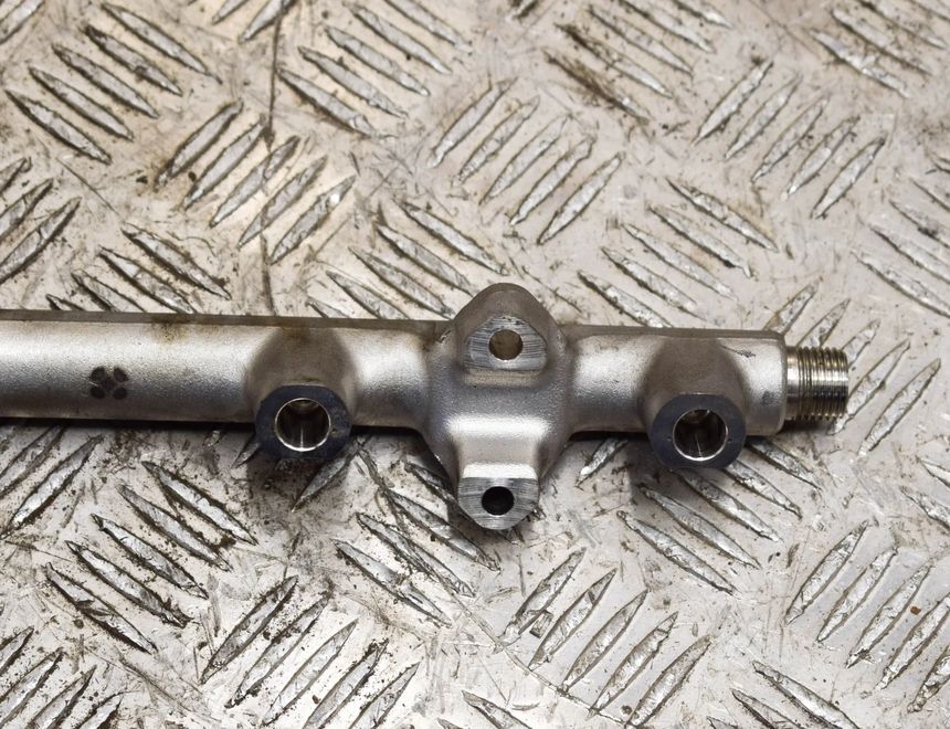 VOLKSWAGEN Golf 7 generation (2012-2024) Топливная рейка 04C906054C,05E133320 13961715